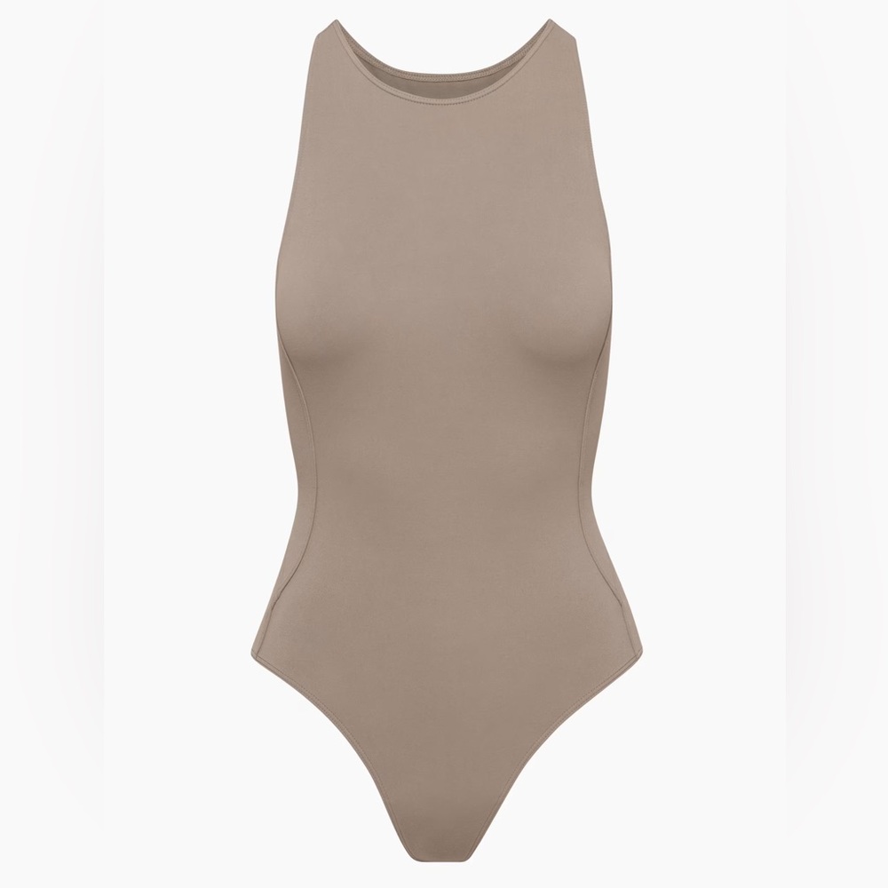 New! Aritzia TnaBUTTER Finesse Bodysuit